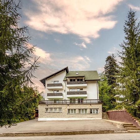 Dinvis Apartments Poiana Brasov Bagian luar foto