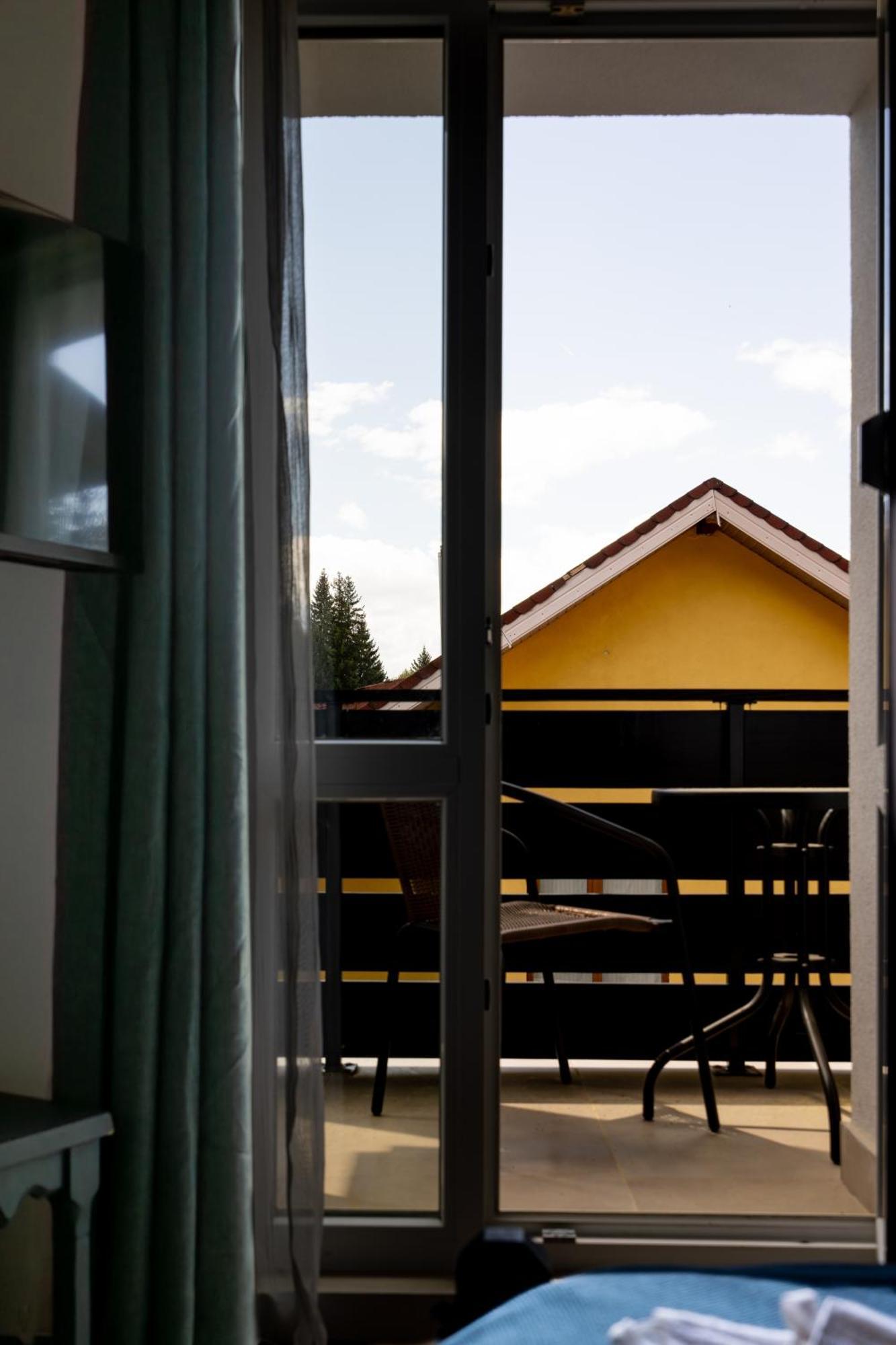 Dinvis Apartments Poiana Brasov Bagian luar foto