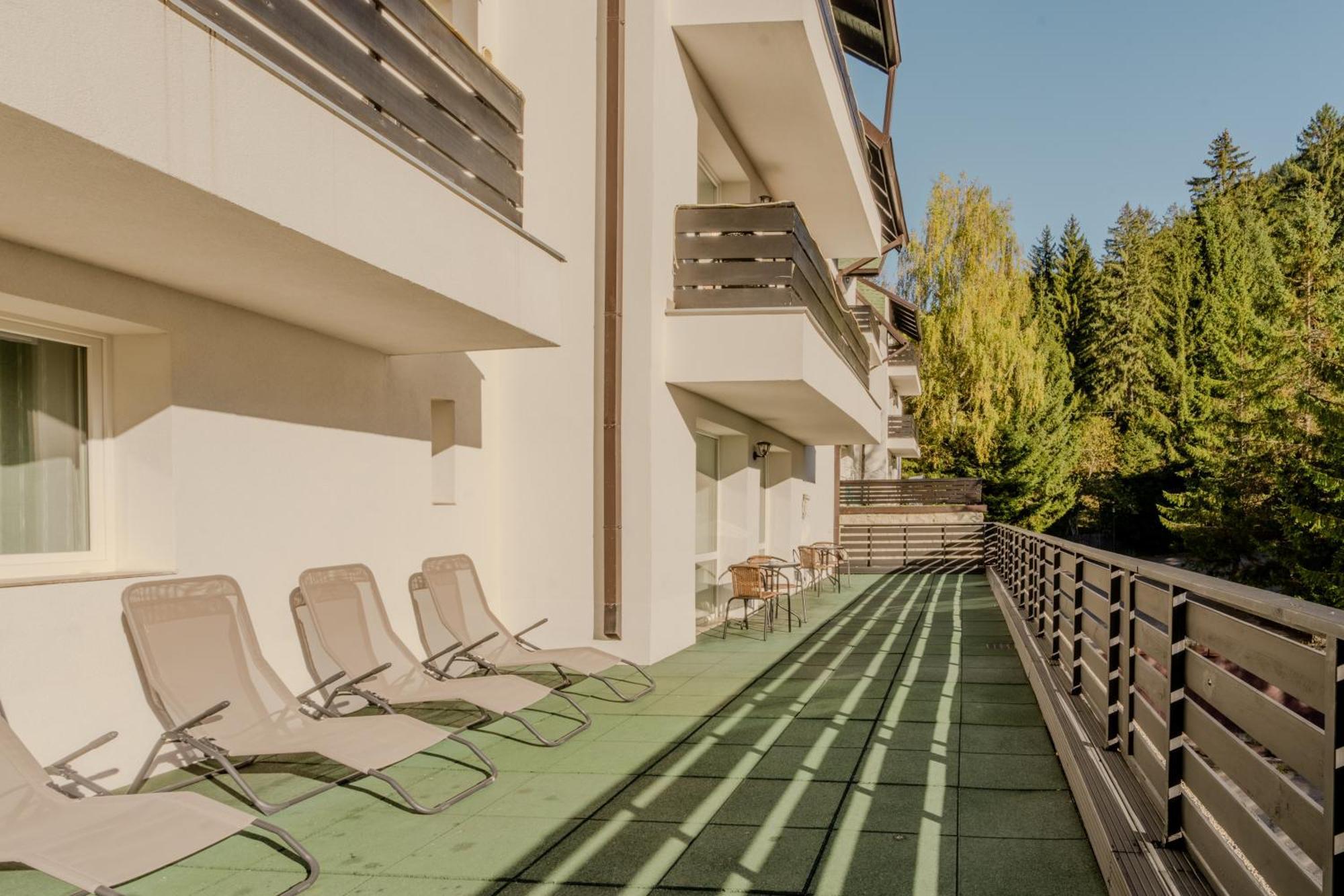 Dinvis Apartments Poiana Brasov Bagian luar foto