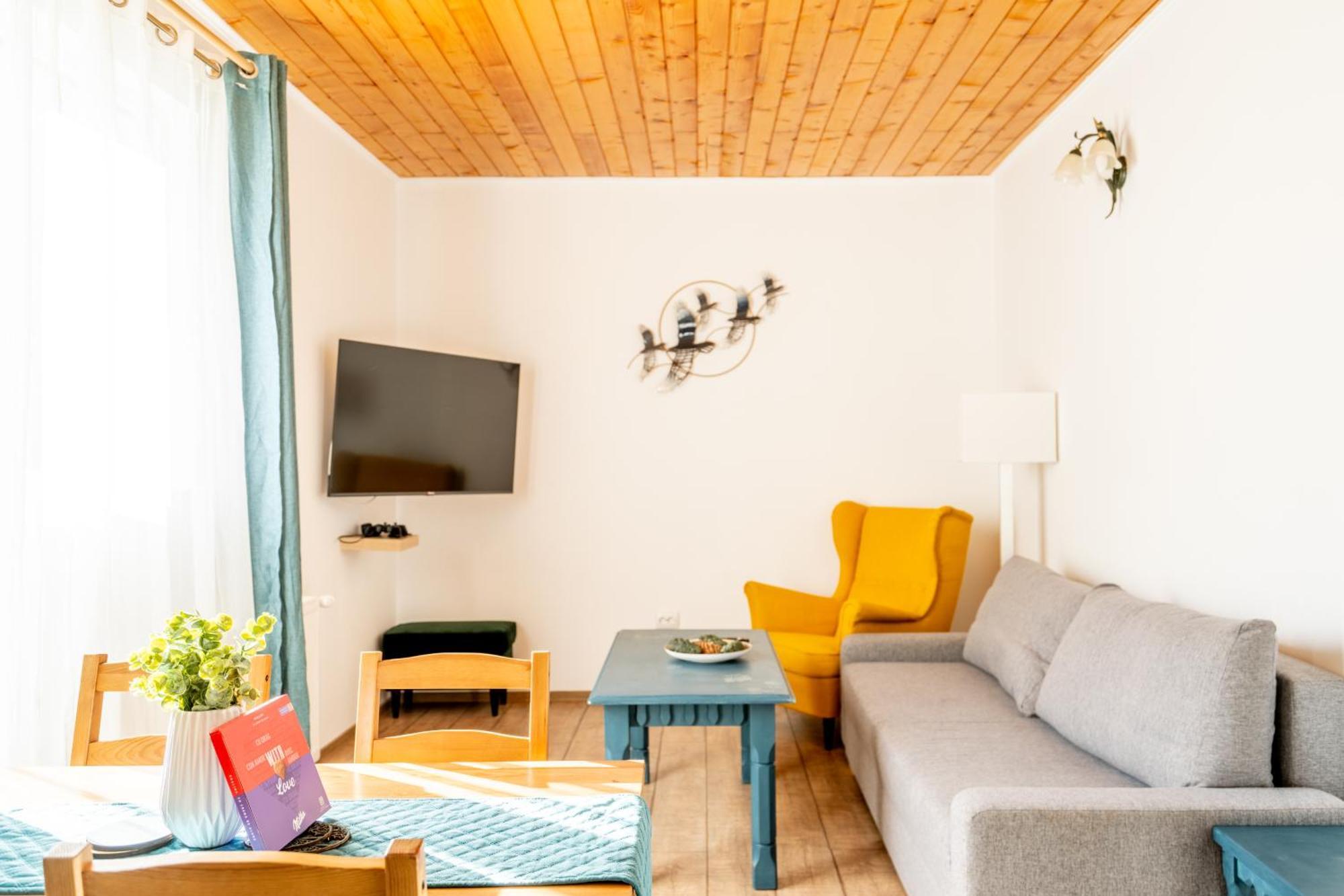 Dinvis Apartments Poiana Brasov Bagian luar foto